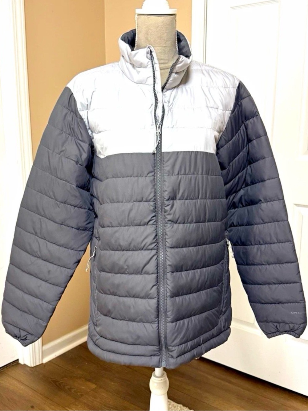 Men’s Columbia Powder Lite Puffer Jacket size Medium